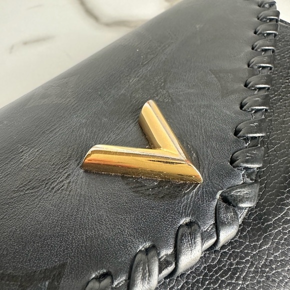 Authentic Louis Vuitton Cuir wallet W/COA - Picture 6 of 16